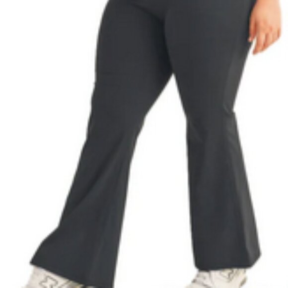 NWT Kimberly C black Curvy Groovy Flare Jumpsuit sz 1X - Picture 2 of 11